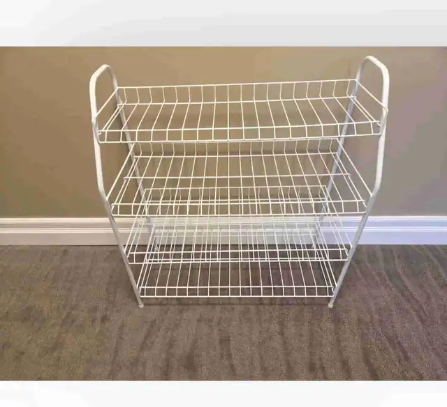 SHOE RACK