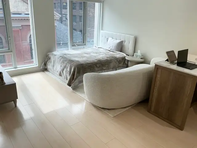 Monthly Rental: Newly Furnished Hotel Condo by Eaton Center