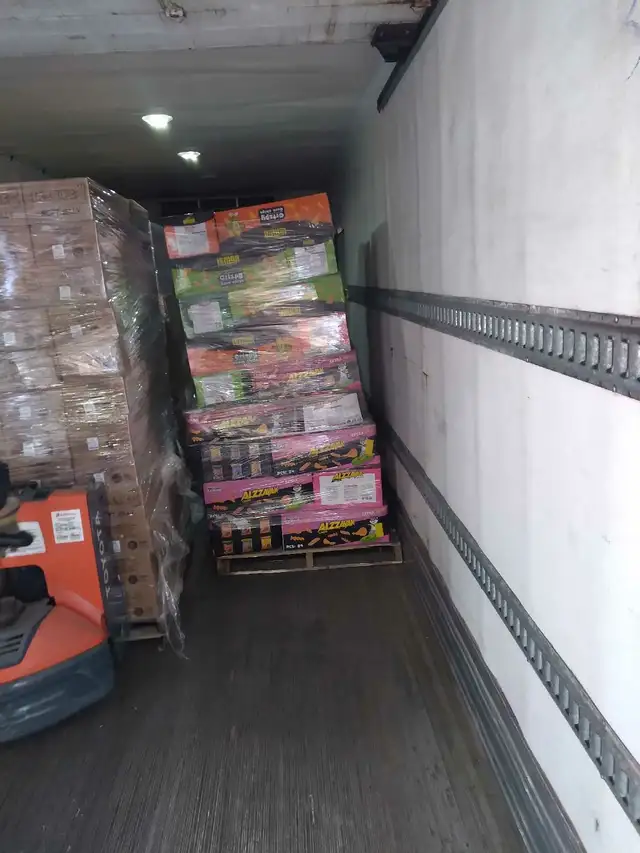 Moving and delivering 80 an hour for two people