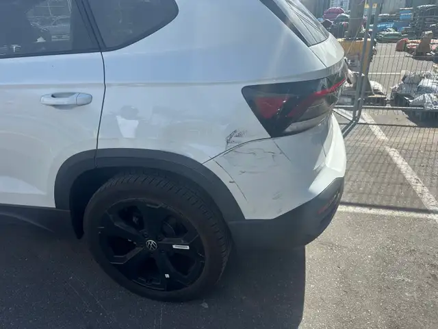 CAR. BODY.  WORK.