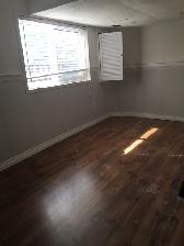 LEGAL 2 BEDROOM BASEMENT APARTMENT - Photo 9