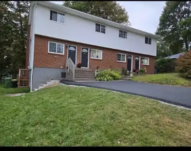 2 Bedroom, pets welcome!!