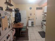 Apartment for Rent at Dundas & Gladstone - Photo 7