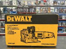 biscuiteuse Dewalt