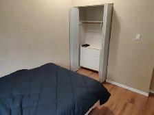 Furnished main floor rooms – all Utilities and WiFi included! - Photo 2