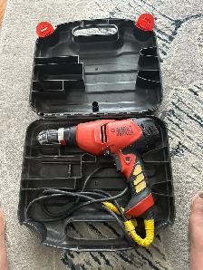 BLACK DECKER DR220G 3/8' Corded Drill with Case - Photo 2