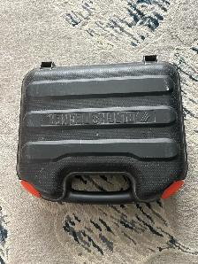 BLACK DECKER DR220G 3/8' Corded Drill with Case - Photo 3