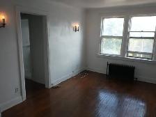 Jackson Park. Large bachelor. $1,100 incl. heat/water - Photo 2