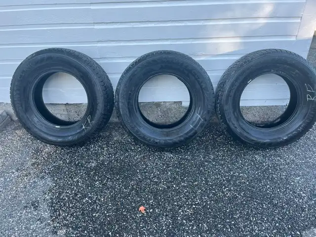 Pneus d'hiver WINTER CLAW EXTREME GRIP 265/70 R17