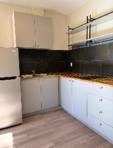 HUNTSVIL – 1 BED  $1500 - SENIOR DISC AVAIL   AC - Photo 13