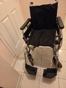 Invacare Manual Wheelchair - Photo 2