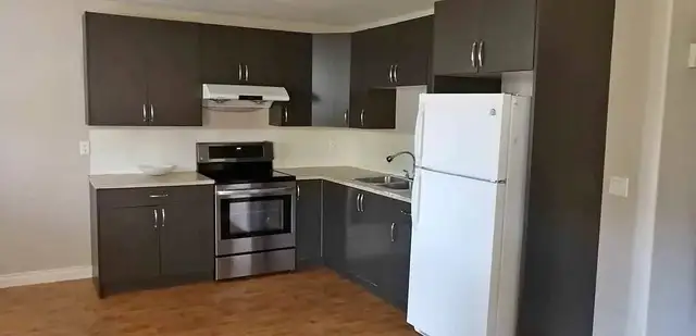 Large 3 Bedroom Legal Basement for Rent in Saddleridge