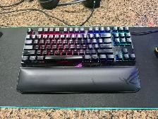 Custom Gaming Desktop PC with MSI Monitor - Photo 5