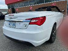2012 Chrysler 200 S Convertible - Photo 2