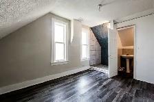 Bright Furnished Private Room with Ensuite Bathroom | Vaughan - Photo 2