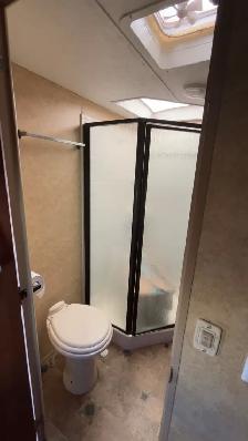 2013 crusader 5th wheel bunk - Photo 9
