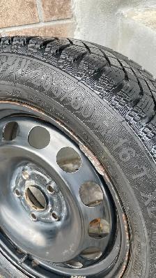 4 Pneus hiver sur jante /Winter Tires/ on Rims 205/60R1