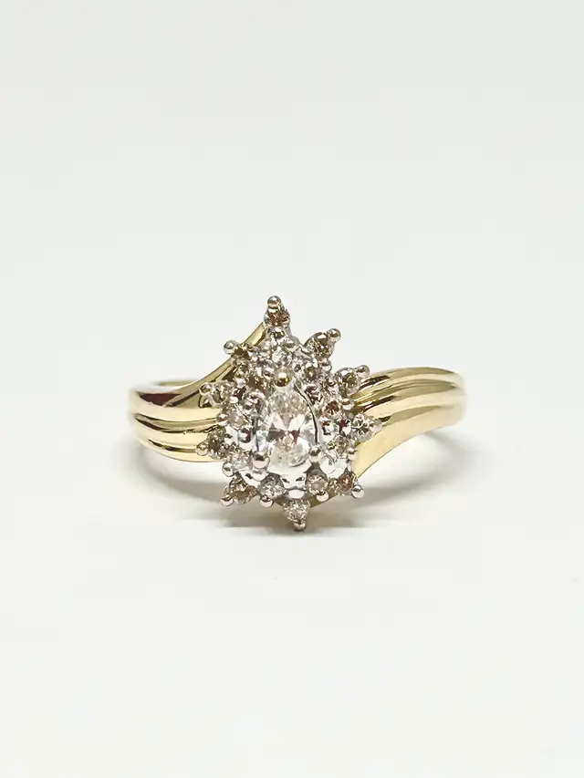 14k  pear shape Diamond Cluster  Ring