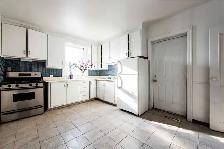 Fully Renovated Furnished Private Room with Ensuite Bathroom | V - Photo 4