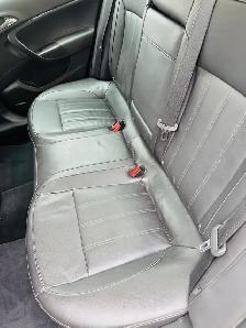 2011 Buick Regal 2.0 Turbo ( LOW KM ) - Photo 4