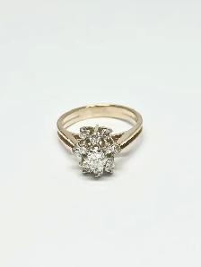 14k Oval shape Diamond Cluster Ring