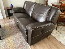 La-Z-Boy genuine leather reclining Sofa (Like New)