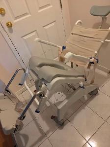 Invacare Aquatec Tilt Commode - Photo 4