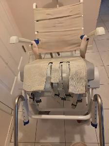 Invacare Aquatec Tilt Commode - Photo 5