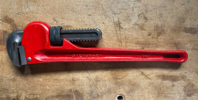 Pipe wrench 14"