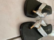 2 PAIRES DE SANDALES NEUVES DAMIANI`S GR 6.5 FEM: $15.00 CHACUNE - Photo 4