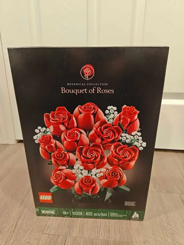 BNIB LEGO 10328 Icons Bouquet of Roses