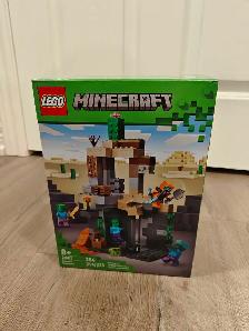 BNIB LEGO Minecraft 21587 Zombie Dungeon