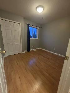 5 Beds 2 Baths House For rent - Photo 6