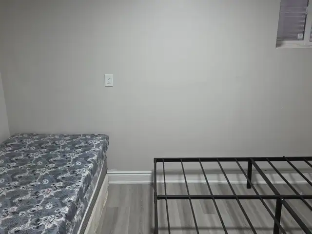 AVAILABLE IMMEDIATELY- Room for rent in basement