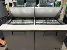 (TRUE)  5/FT MEGA TOP SANDWICH PREP TABLE - Photo 6