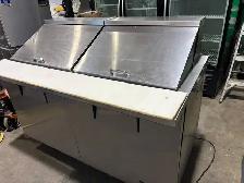 (TRUE)  5/FT MEGA TOP SANDWICH PREP TABLE - Photo 7