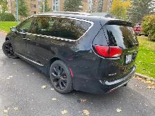 2017 Chrysler Pacifica Limited - Photo 4
