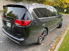 2017 Chrysler Pacifica Limited - Photo 5