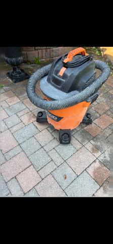 Dry/wet 12 gal Reddit vacuum - Photo 2