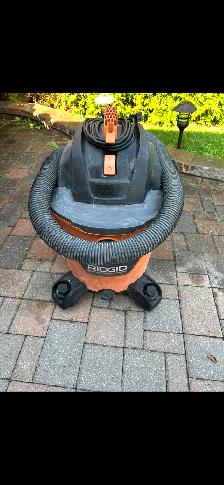 Dry/wet 12 gal Reddit vacuum - Photo 3