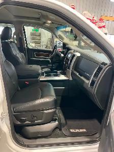 2012 Dodge Ram 2500 crew cab 4 x 4 - Photo 8