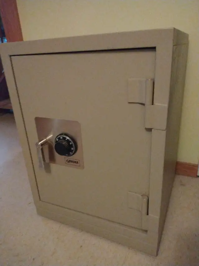 Floor Standing Combination Safe (GARDEX)