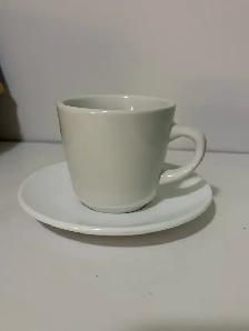World Porcelana Cups and  Arcorocy Saucers (Set of 8) - Photo 3