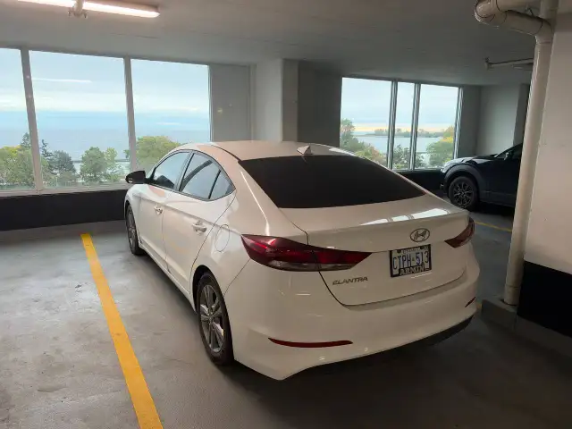 9000$ CAD - 2018 Hyundai Elantra for sale - 87872km