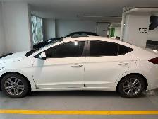 9000$ CAD - 2018 Hyundai Elantra for sale - 87872km - Photo 2