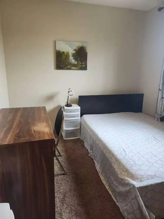 Upstairs Room Rental - Coventry Road