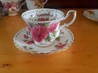 Royal Albert - Flowers of the Month - Photo 6