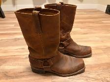 Men’s Frye Harness 12R Boots