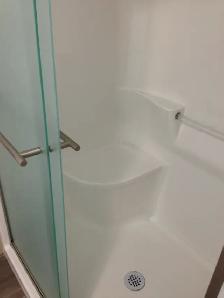 Glass Shower,TUB-Shower doors installations and fixing. Reduced - Photo 7