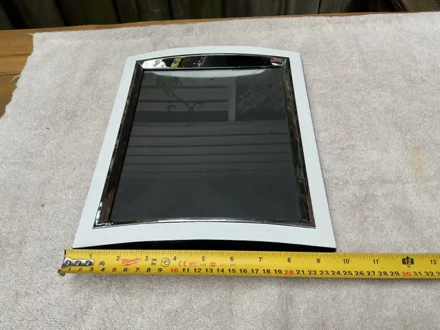 New Splash Int’l. Modern Picture Frame !